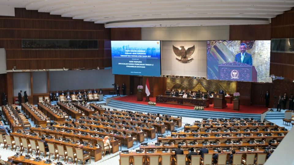 20260929_DJA-SDTDJBC-DBUSJ-RLMWMK-JDADJKN-EVTMK-SNRDJPK-NFRDJPB-APBDJPPR-SMT_Rapat-Paripurna-DPR-RI-bersama-Menteri-PPN-dan-Menteri-Hukum.-Ag